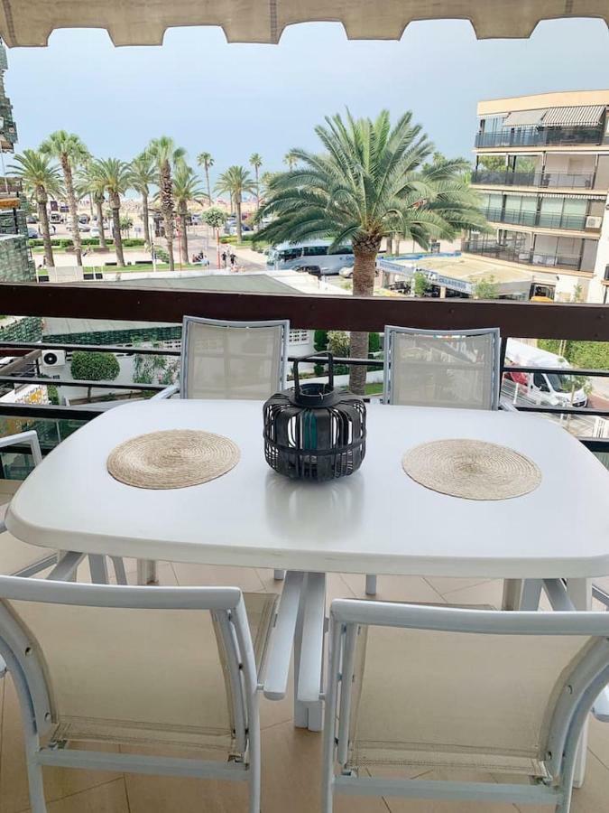 Formentor Beach primera linea de playa Apartamento Salou Exterior foto